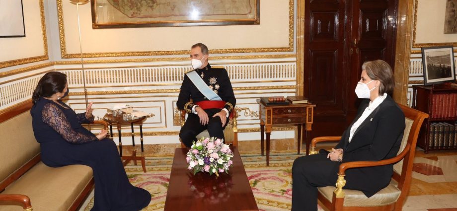 Rey Felipe VI de España recibe las Cartas Credenciales de los nuevos embajadores de Guatemala y otros países