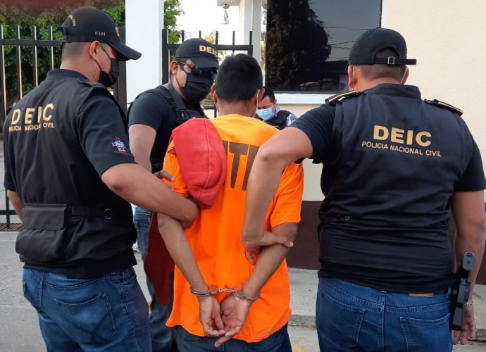 Capturan a presunto responsable de asesinar a cinco integrantes de una familia en Chiquimula