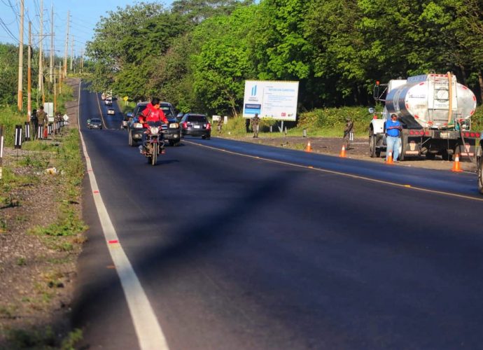 Presidente Giammattei inauguró la reposición del tramo carretero de Escuintla a Suchitepéquez