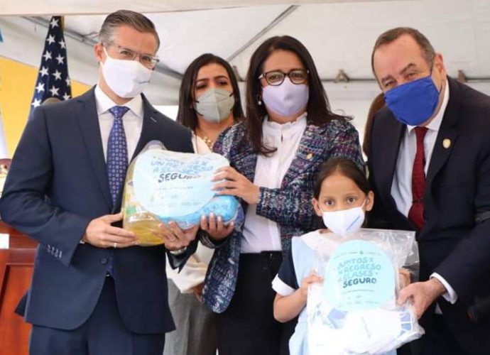 Proyecto «Juntos por un Regreso a Clases Seguro» brindará kits contra COVID-19 a escuelas del país