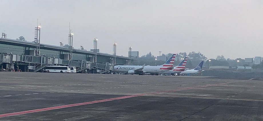 Se reanudan las operaciones en el Aeropuerto Internacional La Aurora