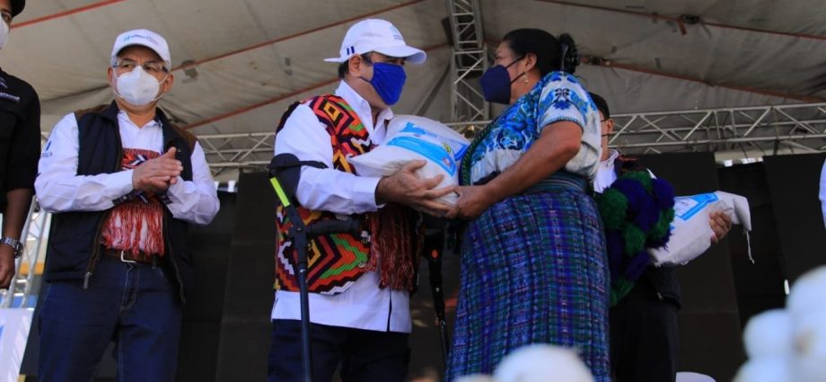 Semilla fortificada llega a Almolonga, Quetzaltenango y San Antonio Ilotenango, Quiche? para fortalecer la nutrición