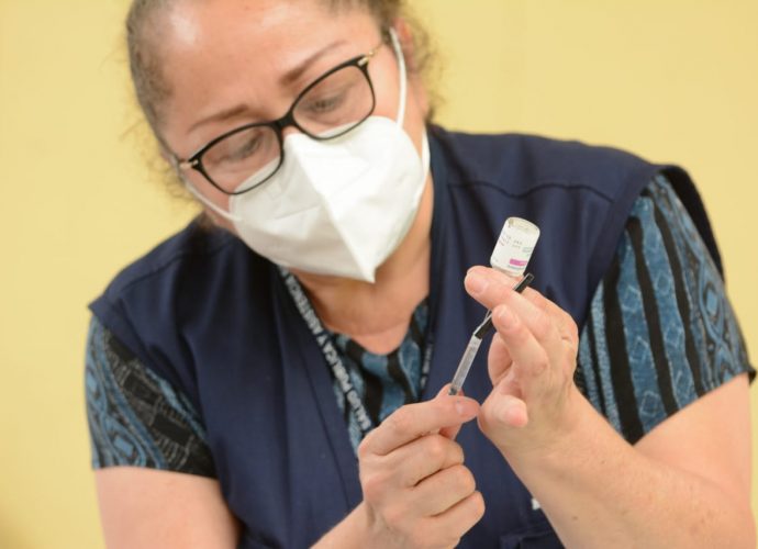 Salud habilita inscripción de personas de 70 años o mas para la vacunación contra COVID-19