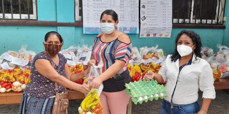MINEDUC inició la segunda entrega de alimentación escolar en Suchitepéquez