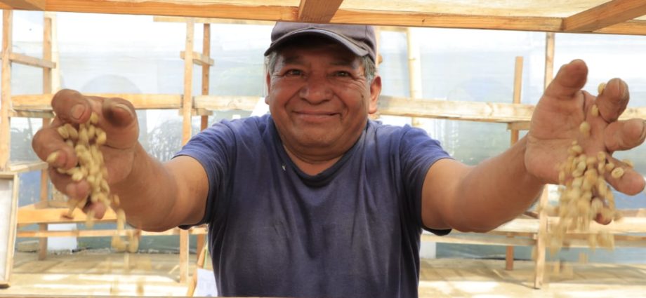 MAGA inaugura beneficio húmedo de café en Sacatepéquez
