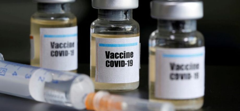 Salud habilita vacunación de mayores de 50 años
