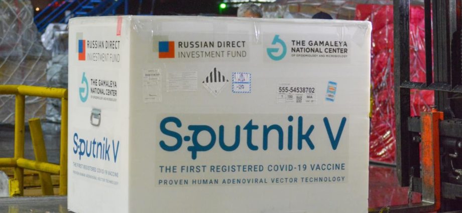 Nuevo lote de 100 mil dosis de vacuna Sputnik V ingresó al país
