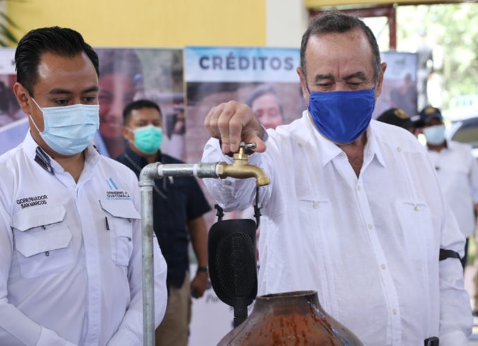 Proyectos de agua y saneamiento benefician a población de San Cristóbal Cucho