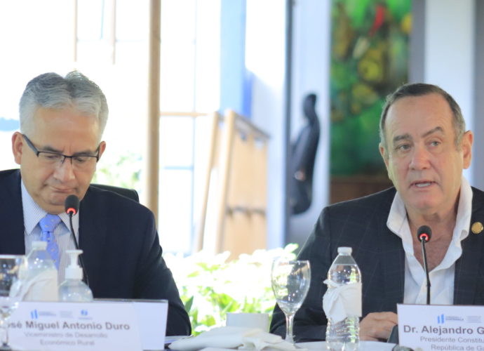 Presidente Giammattei evalúa avances en apoyos al agro guatemalteco