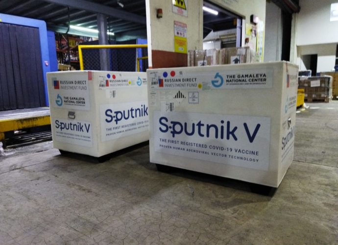 Arriban 310 mil dosis de Sputnik V para continuar con la inmunización contra el COVID-19