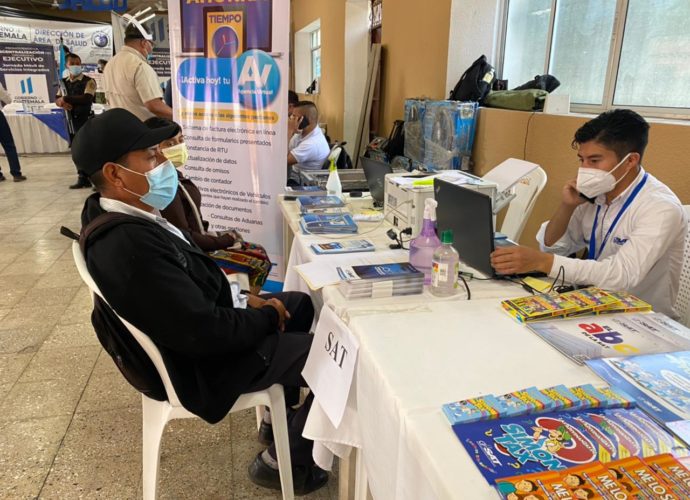 SCEP: Jornadas móviles de servicios integrados alcanzan a 18 mil guatemaltecos SCEP: Jornadas móviles de servicios integrados alcanzan a 18 mil guatemaltecos