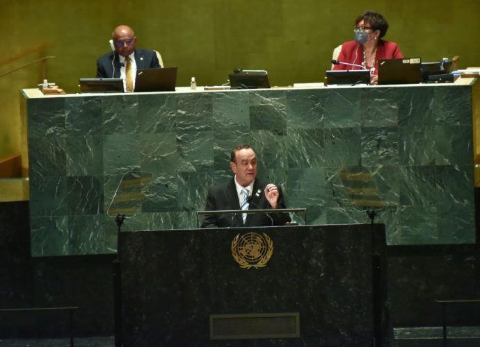 Presidente Giammattei resalta incremento de exportaciones en Guatemala por 7 mil 765 millones de dólares