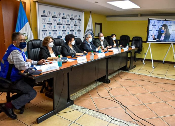 Salud inicia preparativos para la vacunación de población de 12 a 17 años
