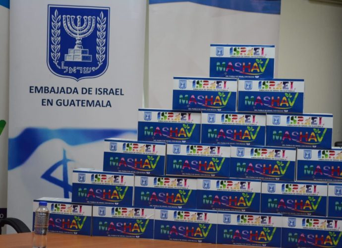 Embajada de Israel entrega donativo de mascarillas KN95