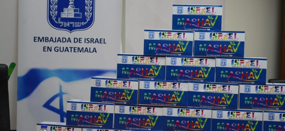 Embajada de Israel entrega donativo de mascarillas KN95