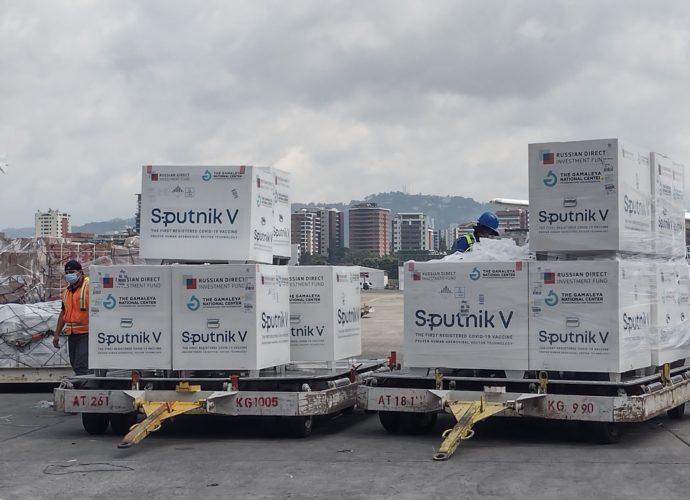Ingresaron al país 700 mil dosis Sputnik V segundo componente