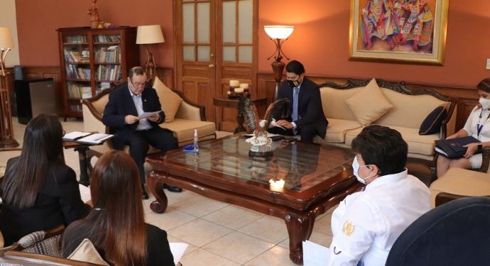 Gobierno le apuesta al regreso seguro a clases con plan de vacunación