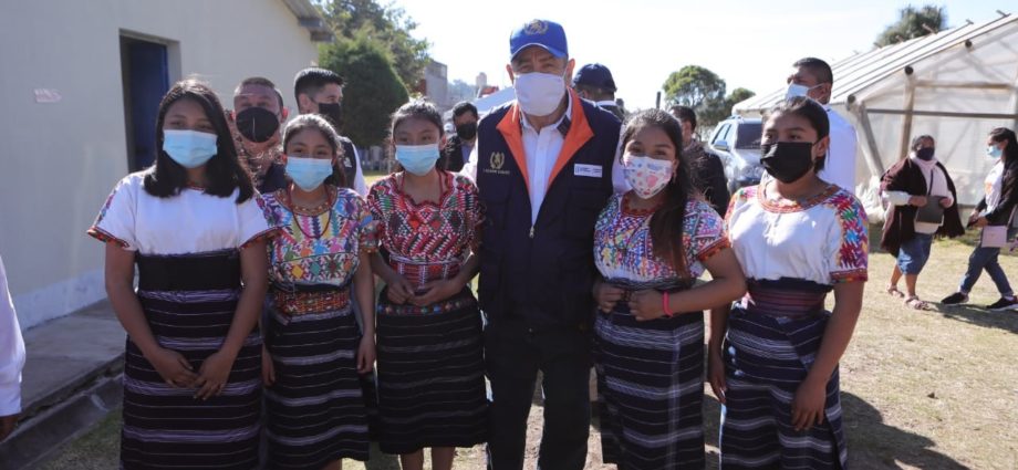 En la Cuarta Gira Presidencial el presidente Giammattei llega a Chimaltenango
