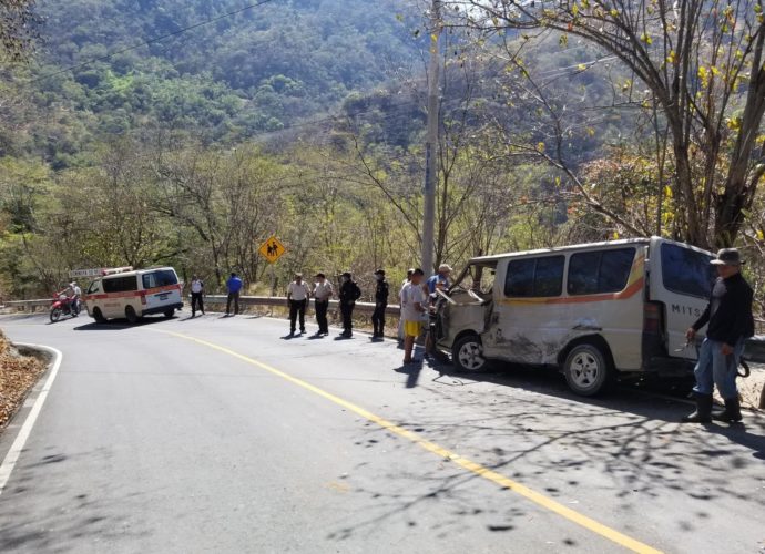 Accidente vehicular en el Km 65 caserío Tamarindo, Pachalum
