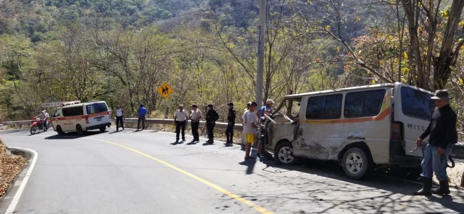 Accidente vehicular en el Km 65 caserío Tamarindo, Pachalum