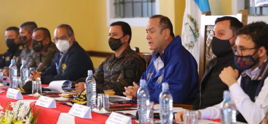 Presidente Giammattei encabeza mesa de diálogo entre Nahualá y Santa Catarina Ixtahuacán