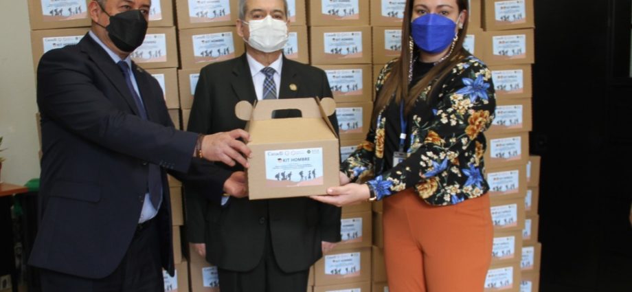 SISCA dona kits de bioseguridad para Unidades Familiares de Migrantes retornados