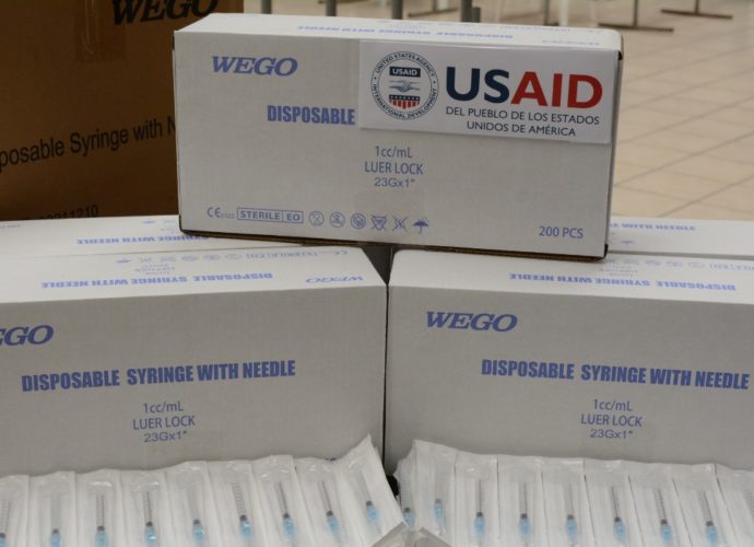 Embajada de Estados Unidos dona Jeringas al Ministerio de Salud