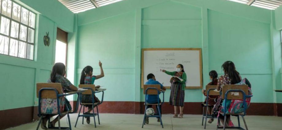 7 mil centros educativos del país serán renovados por el Mineduc en este año