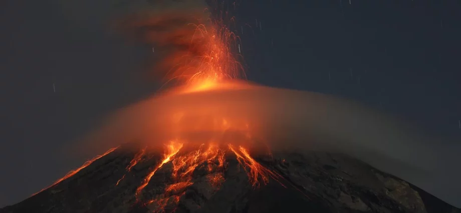 Volcán de Fuego disminuye actividad
