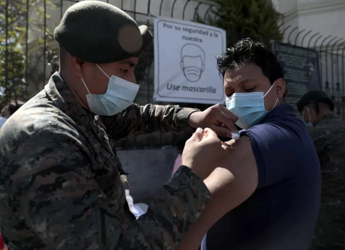 Más de 4 mil soldados apoyan vacunación