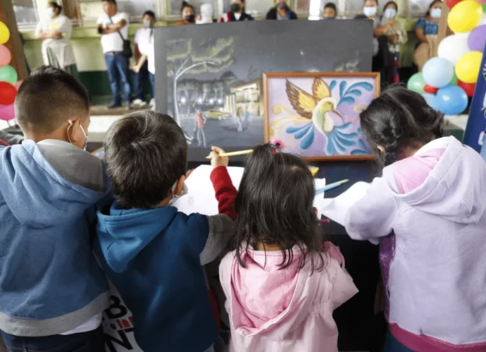 Imparten talleres para niños y jóvenes en Mixco