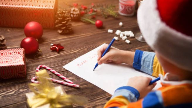 Correos instala buzones para enviar las cartas a Papá Noel y los