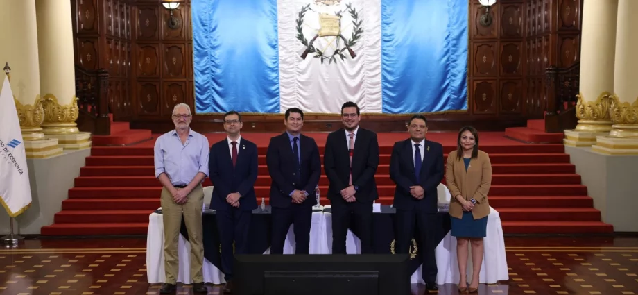 Guatemaltecos podrán optar a cursos certificables y gratuitos