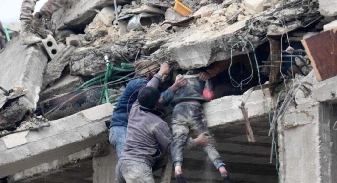 Más de 11 mil muertos en Turquía y Siria por terremoto