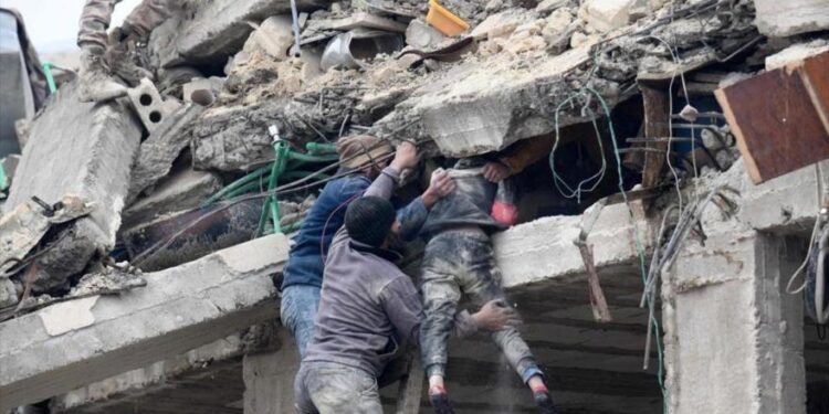 Más de 11 mil muertos en Turquía y Siria por terremoto