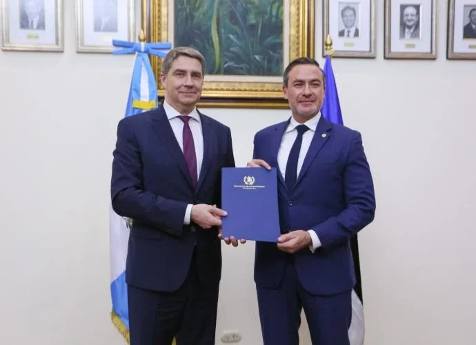 Guatemala y Estonia celebran reunión de consultas políticas