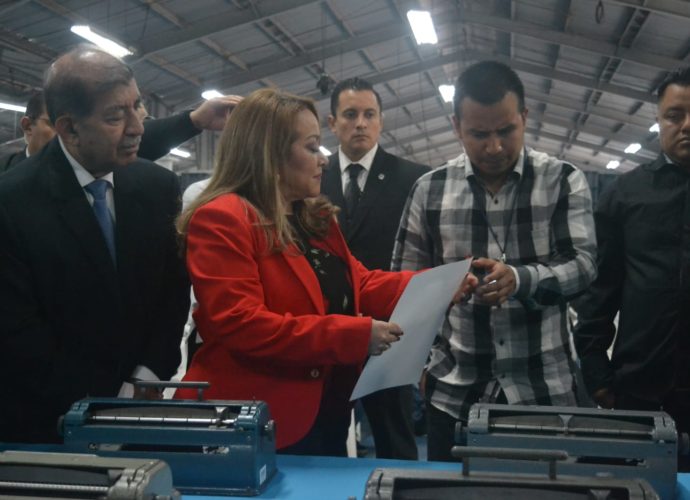 #Nacionales / TSE recibe equipo de Braille para elecciones generales 2023