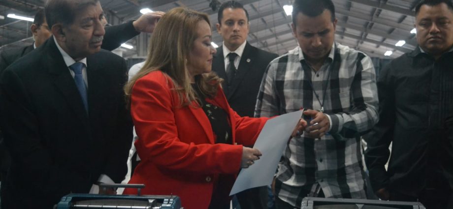 #Nacionales / TSE recibe equipo de Braille para elecciones generales 2023