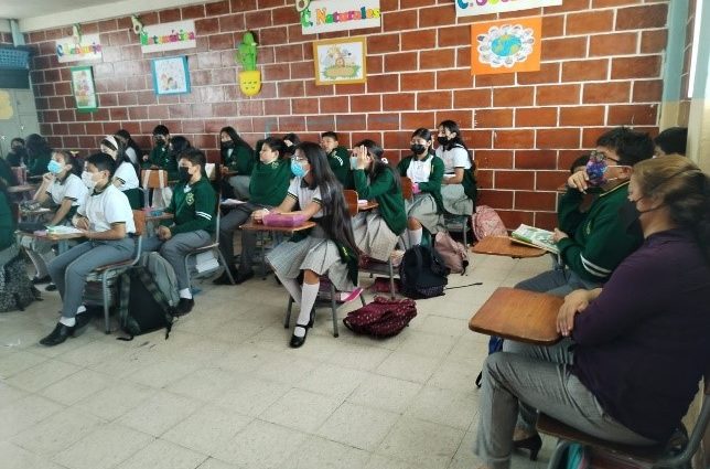 #Departamentales | Estudiantes del Colegio Utatlán reciben capacitación sobre manejo de residuos y desechos sólidos