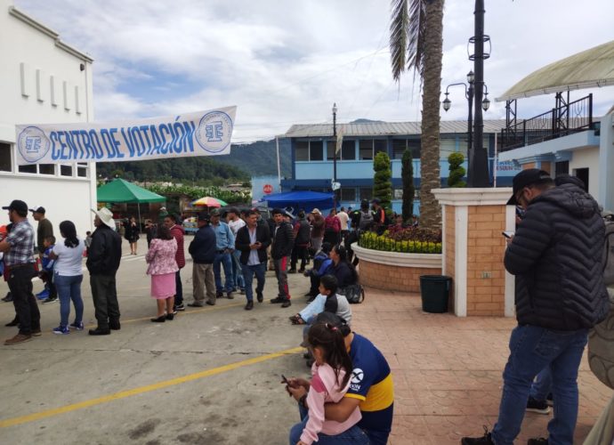 #Departamentales | Ambiente tranquilo y participación ciudadana en el centro de votación de Esquipulas Palo Gordo