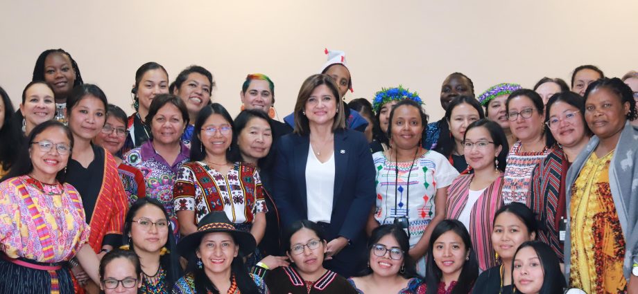 Vicemandataria participa en Foro Internacional de Mujeres Indígenas