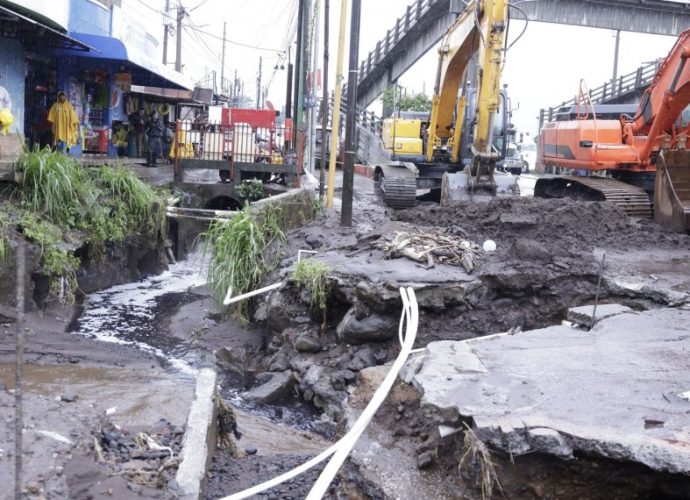 Esfuerzos para restaurar infraestructura vial en  Zona 3 de Palín Escuintla