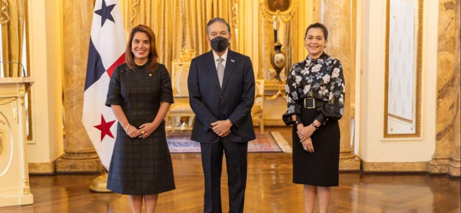 Embajadora de Guatemala Oficializa su Designación ante las Autoridades de Panamá