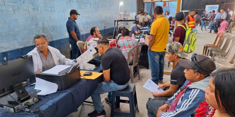 Más de 35 mil guatemaltecos reciben atención integral gracias a jornadas móviles
