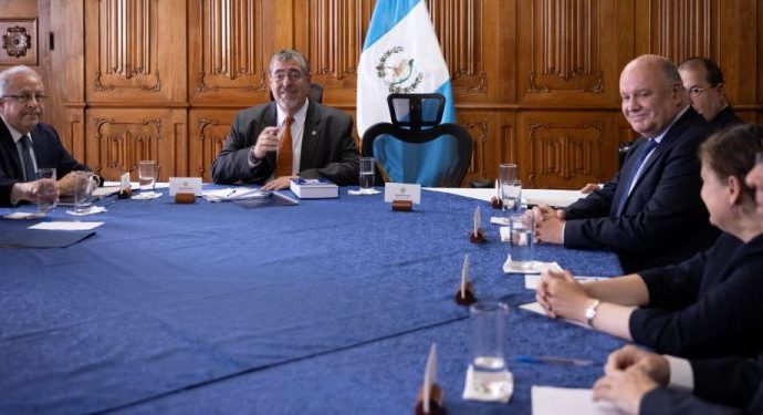 Respaldo de la OEA ha sido fundamental para que en Guatemala prevalezca la democracia