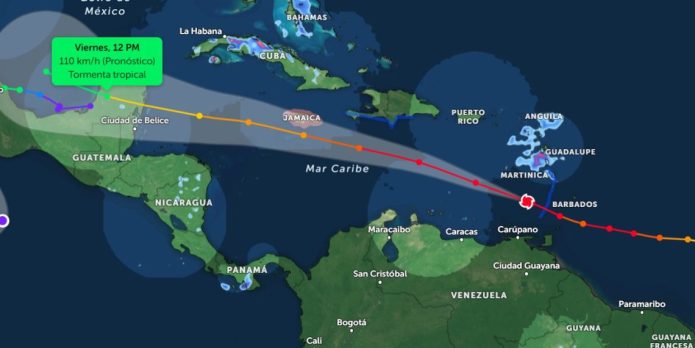 Continua monitoreo constante del huracán Beryl