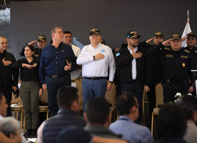 Presidente Bernardo Arévalo y el ministro de Gobernación Francisco Jiménez inauguraron la Subestación policial en el municipio de Santa María Ixhuatán