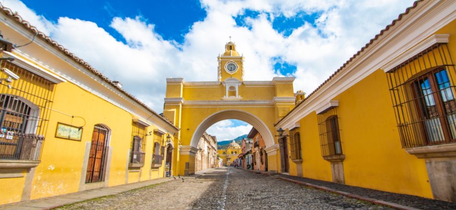 Antigua Guatemala se destaca como uno de los destinos imperdibles en 2025 según National Geographic