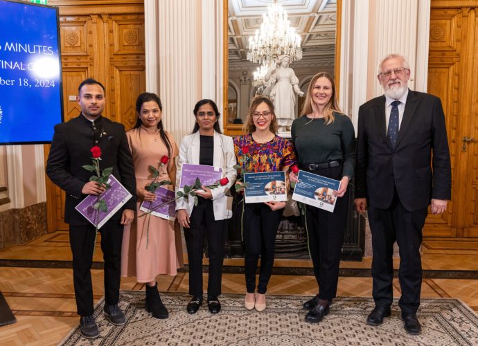 La guatemalteca Lucía Arana recibió un reconocimiento de la Academia de Ciencias de Estonia