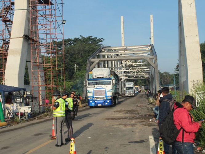 Se restablece el paso por el puente Nahualate